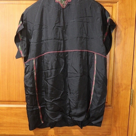 Pure DKNY Short Sleeve Colorful Embroidered Top Medium Rayon Chic Playful - Picture 12 of 15